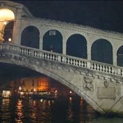 Rialto Bridge Details